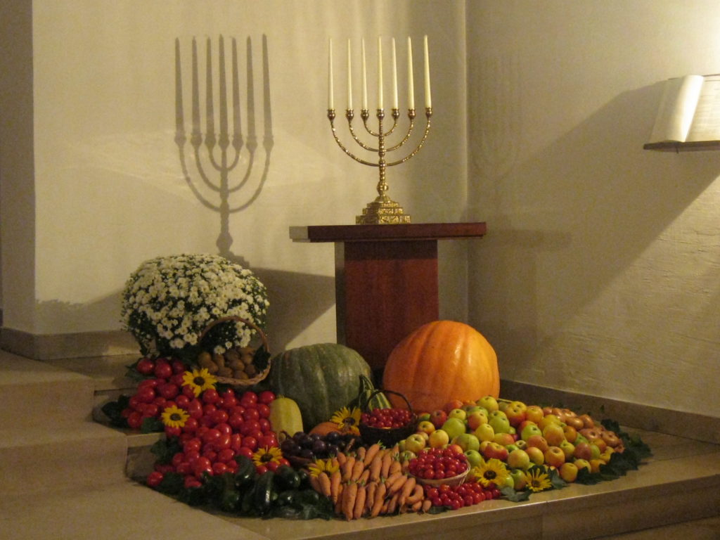 Erntedank Mutterhauskapelle Gottes Treue durch Erntedank-Gaben